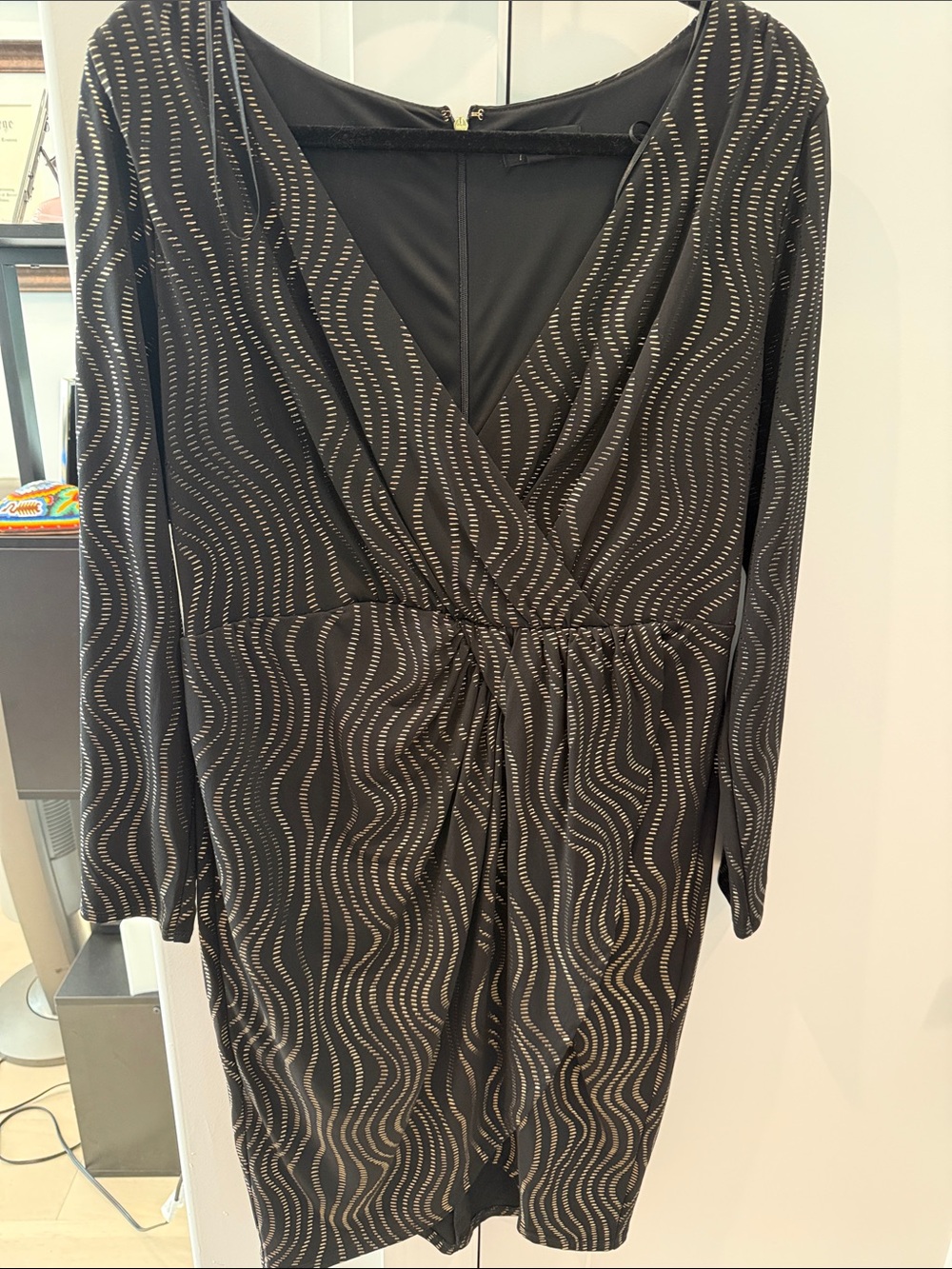 Thalia Sodi Black Wave-Print Long Sleeve Wrap Dress. Black and gold